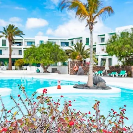 House Of The Horizon Playa Cucharas Vv Penthouse With Sea & Pool View Aircon Appartamento Costa Teguise