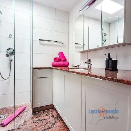 House Of The Horizon Playa Cucharas Vv Penthouse With Sea & Pool View Aircon Appartamento